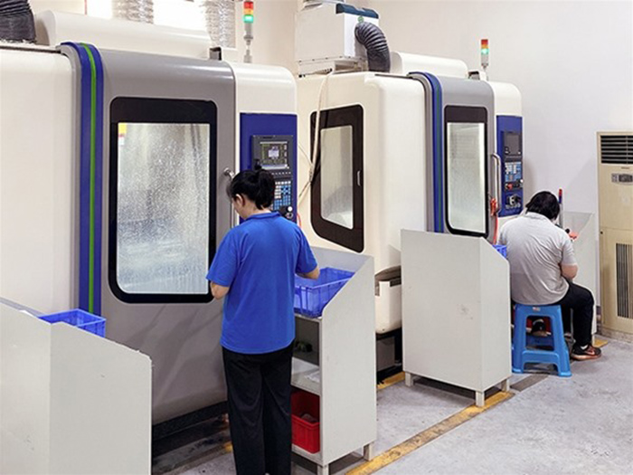 精密制造產(chǎn)線車間